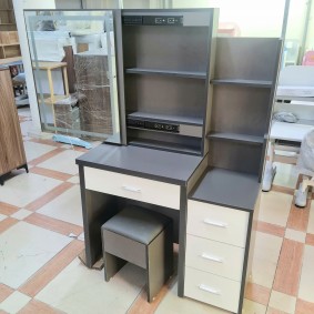 Bàn Trang Điểm Gương Đèn Led - Mã M2